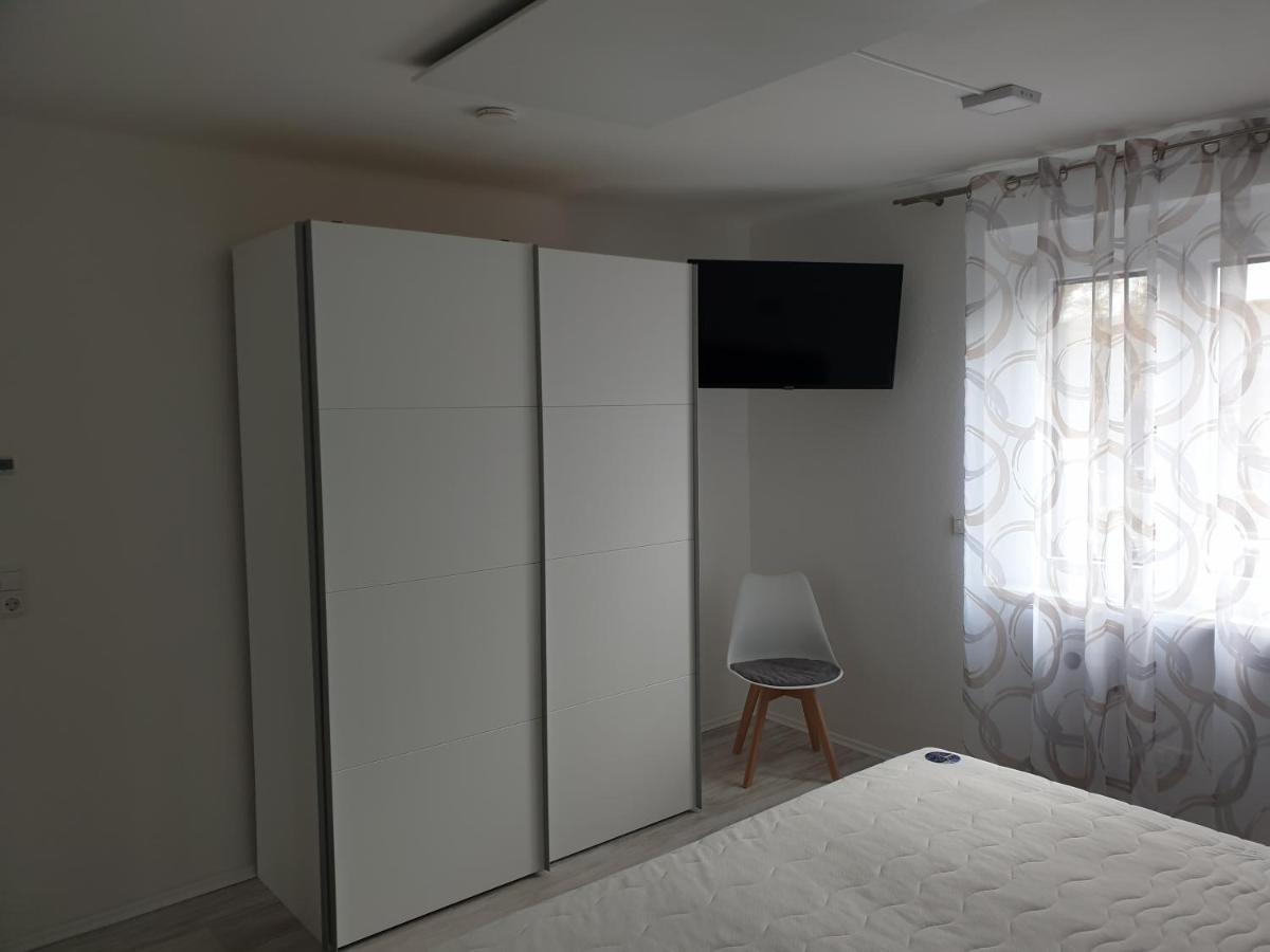Ferienwohnung Mueller ケンツィンゲン エクステリア 写真